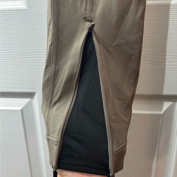 Lululemon Zip-up Leggings - Picture 2 of 6